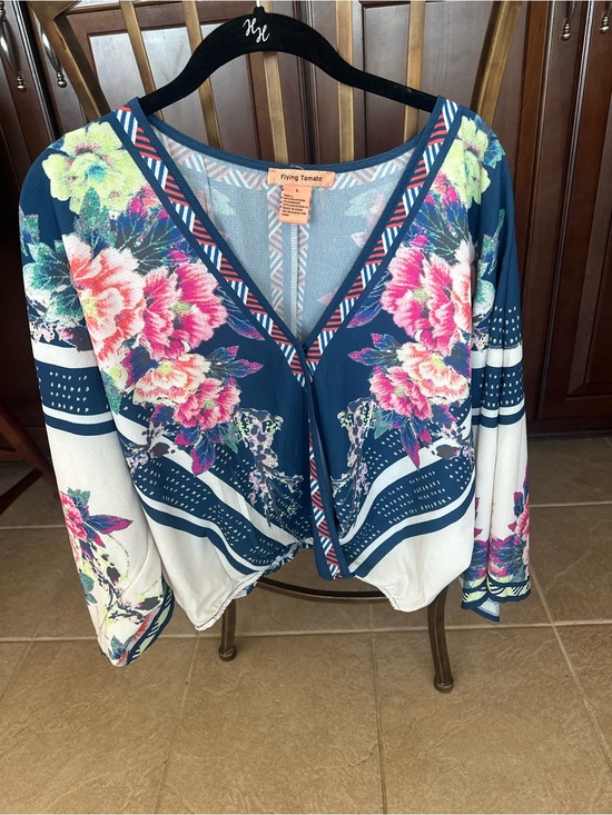 Flying Tomato Tops - Flying Tomato Navy and Pink Floral V-Neck Blouse